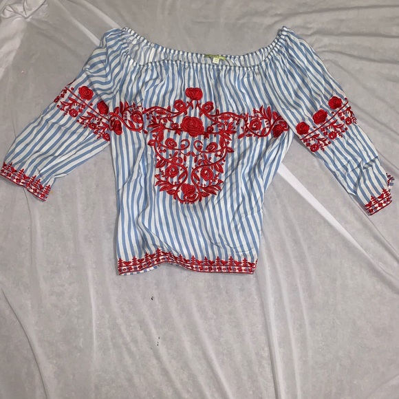 Off the shoulder top - Picture 2 of 4